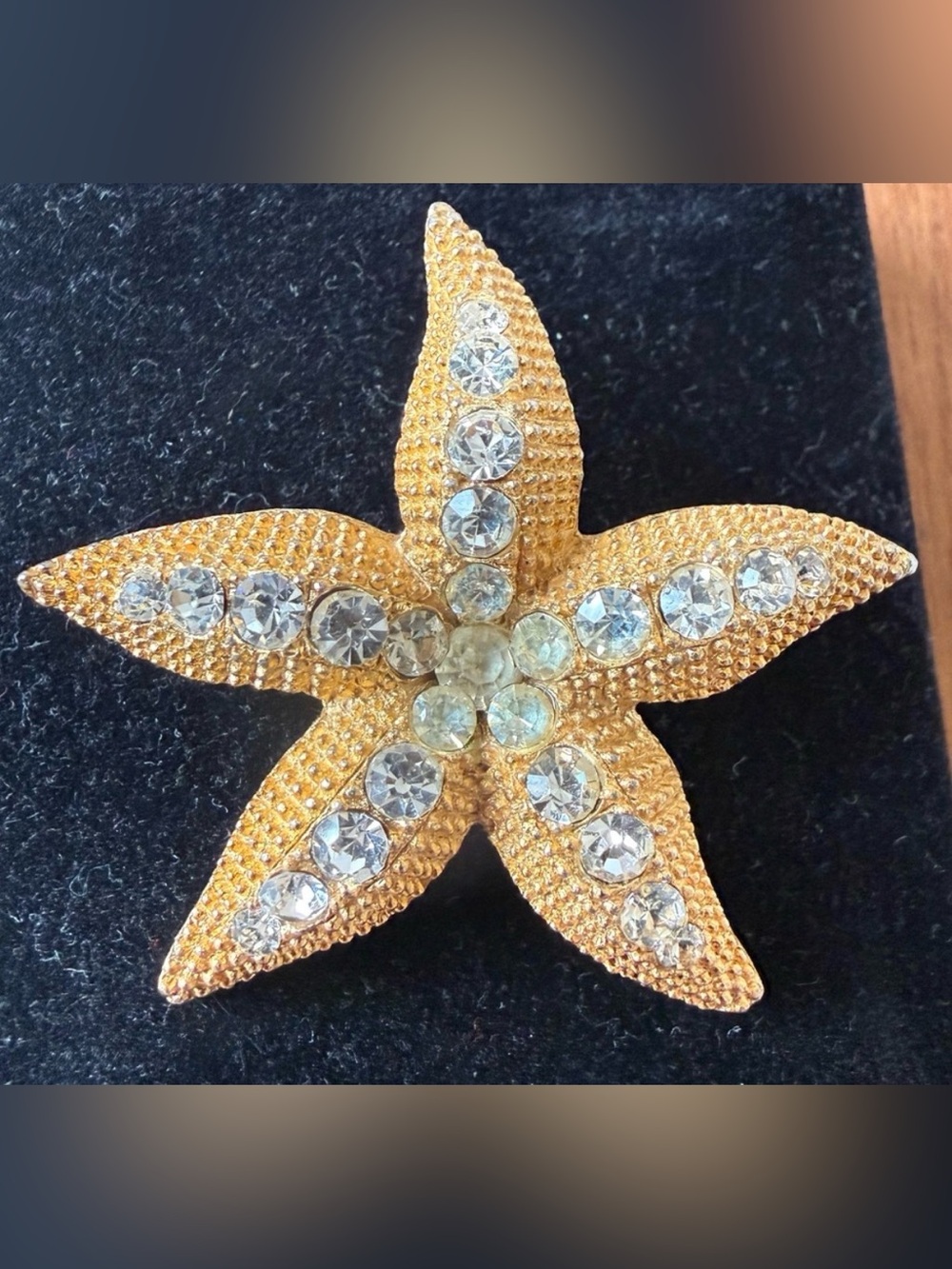 VTG House Of Schrager Gold Tone Rhinestone Starfish Brooch Pin Clear Ocean